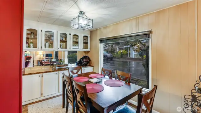 Plenty of room for a dining table