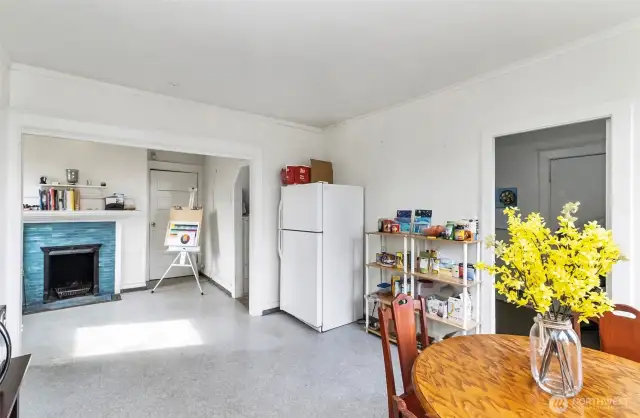 Spacious Kitchen/dining  #4