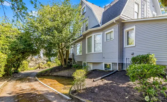 Wrap around driveway