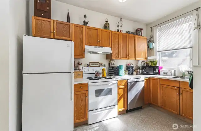 Ample space in kitchen unit 1