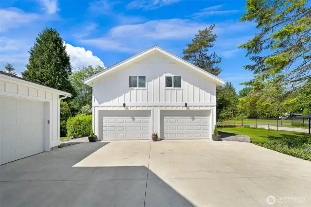 Large detached two-bay shop...