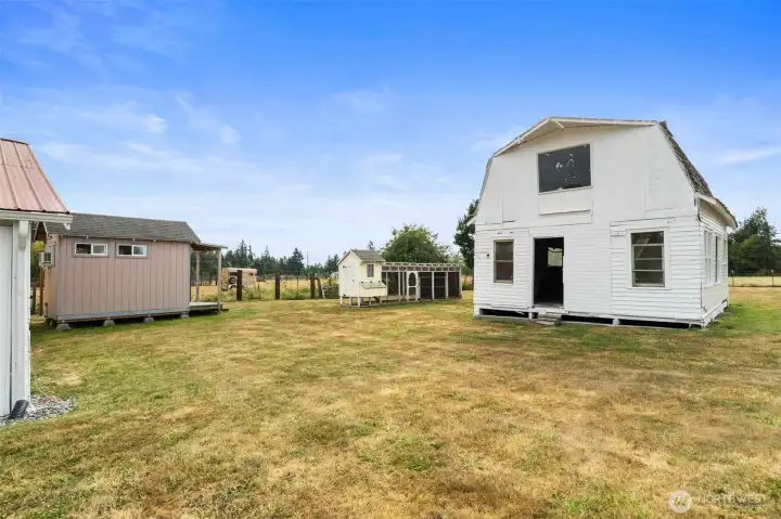 ~Barn, Shed & Chicken Coop~