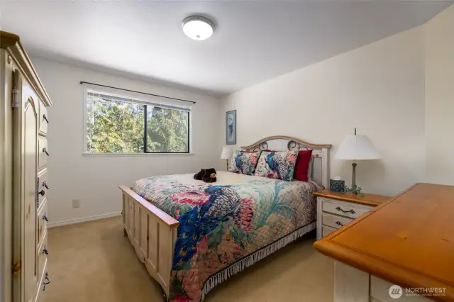 Guest bedroom