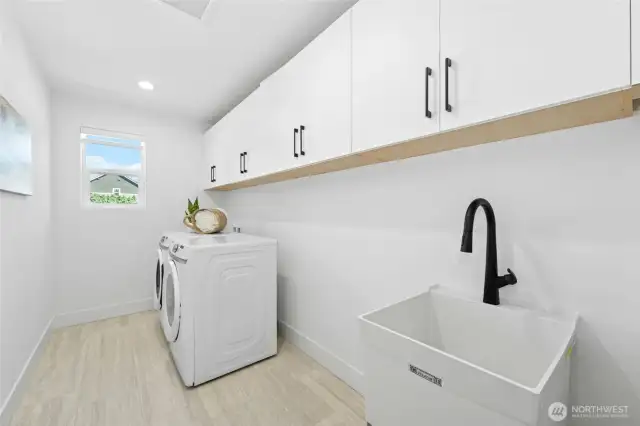 Laundry / Utility Room with lots of storage