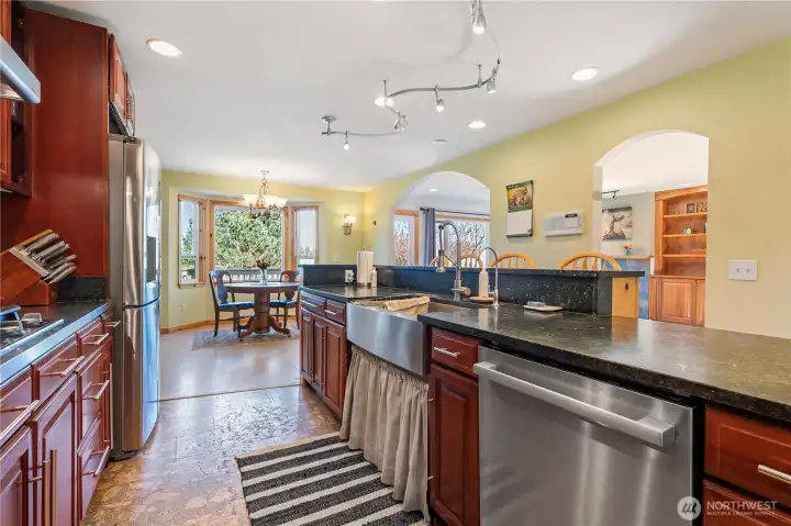 All appliances convey.