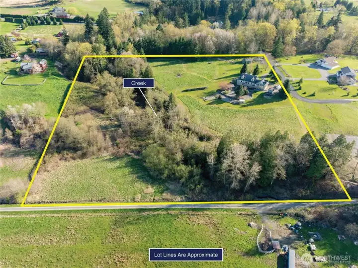 There is a slightly overgrown access from the upper field to the lower pasture. Lower field has views of Mt Baker.