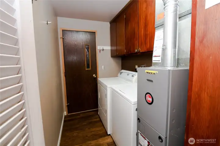 The laundry room has garage access The laundry room has garage access