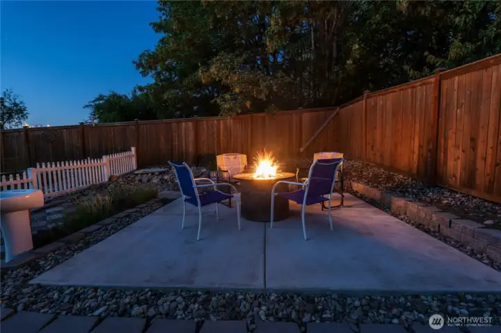 Great backyard to enjoy those summer nights