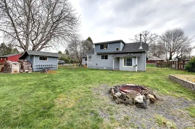 Backyard with fir pit
