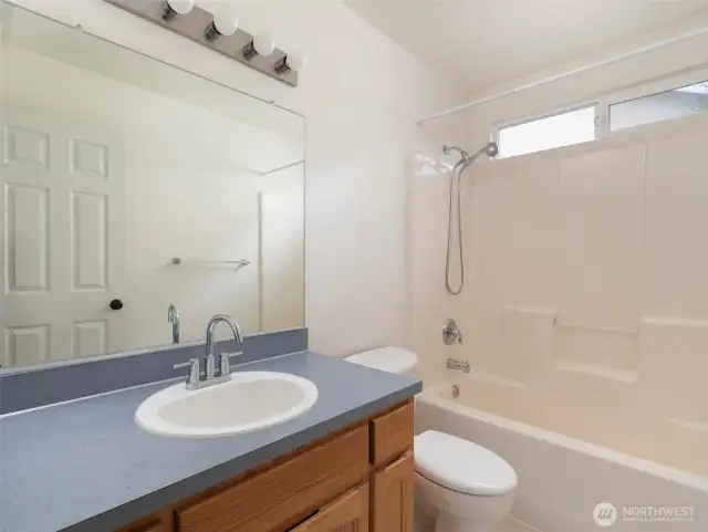 Full guest bathroom.