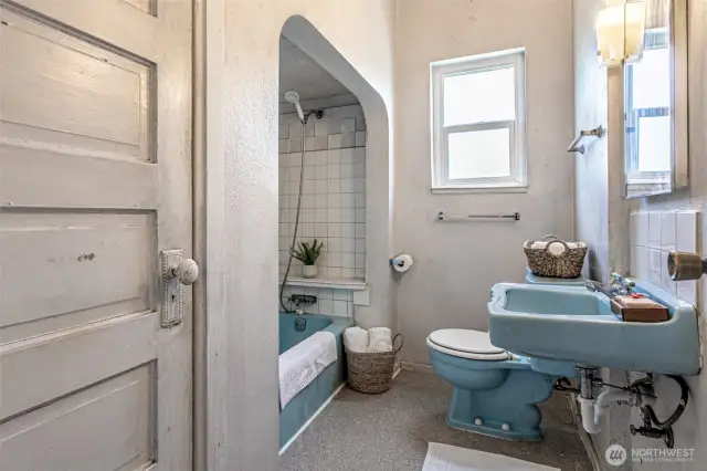 Main Floor Full Bathroom