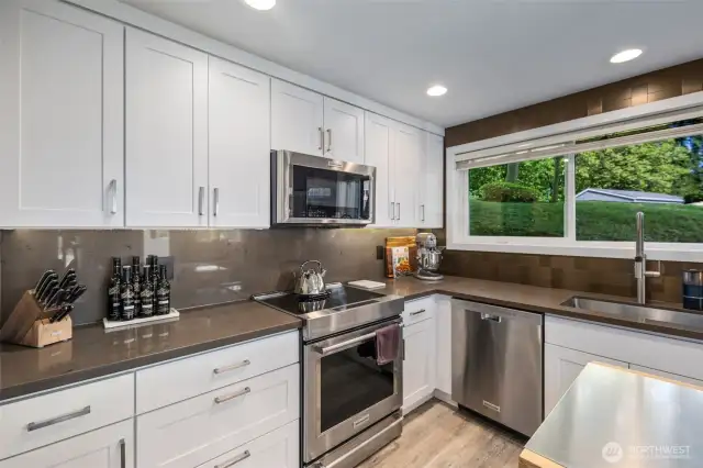 Quartz Counters and Matching Solid Backsplash