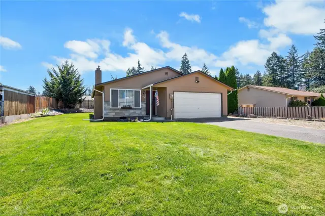 Wonderful yard with full sprinkler system.