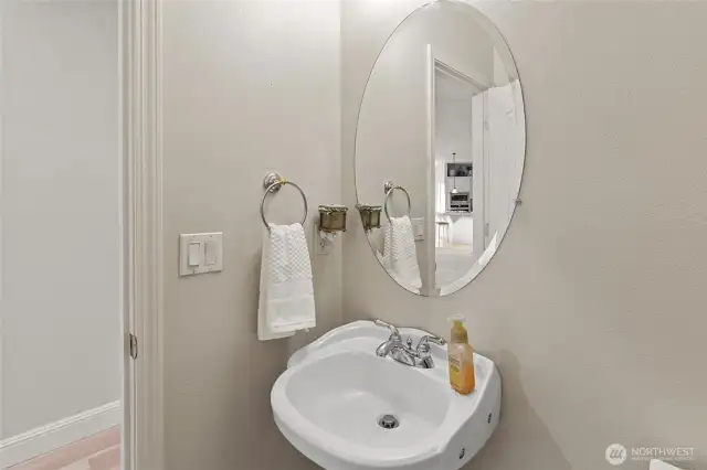 1/2 bathroom
