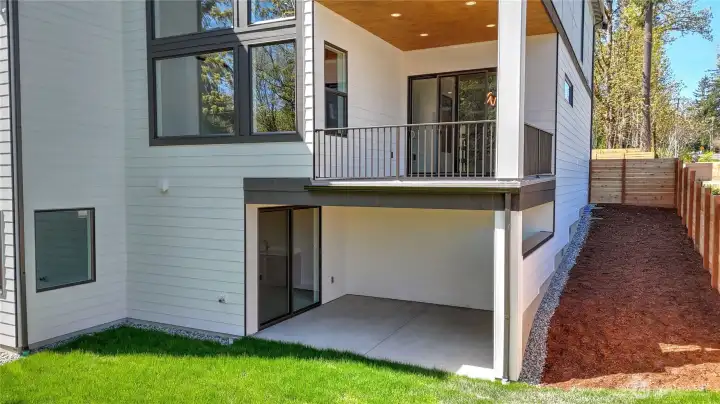 Covered patio and deck for your year-round enjoyment.