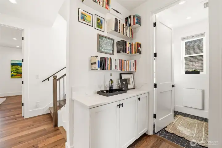 Second-floor wet bar for entertaining