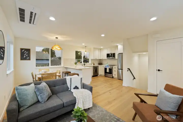 Photo from nearly-identical staged unit.