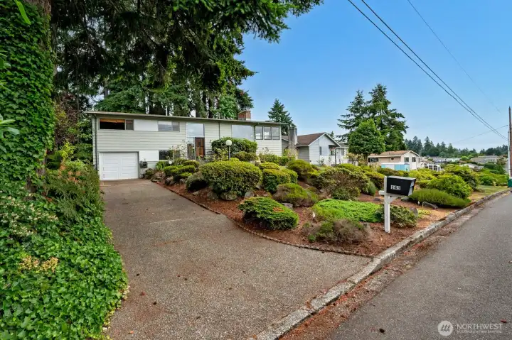 Peaceful home at the top of a cul-de-sac with sound and territorial views! Peaceful home at the top of a cul-de-sac with sound and territorial views!