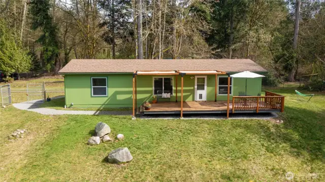 The hammock is perfectly placed for sunbathing or enjoying the sunset. Prefer some shade? Simply shift it under the nearby Maple tree for a cool, relaxing retreat.