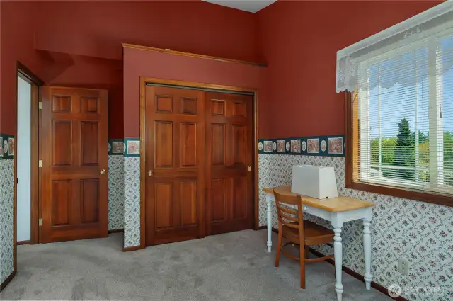 Third bedroom (currently used as craft room).