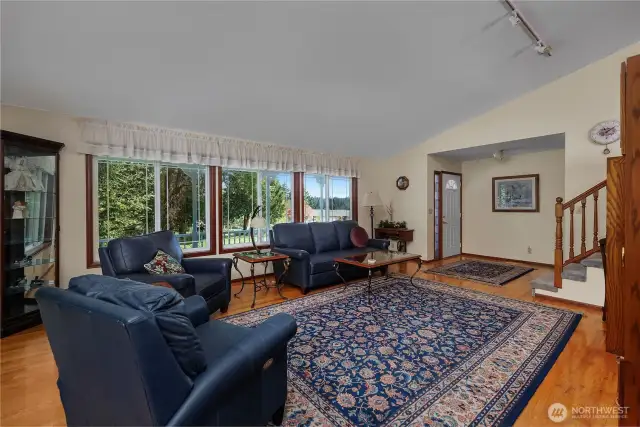 Large windows to enjoy nature.