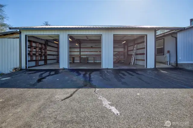 3 Car Garage