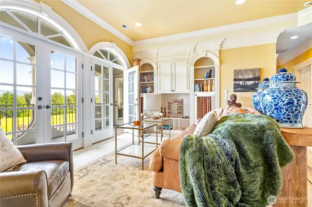 Second floor sitting area & veranda