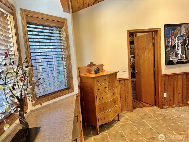 Entrance from oversized 2-car garage