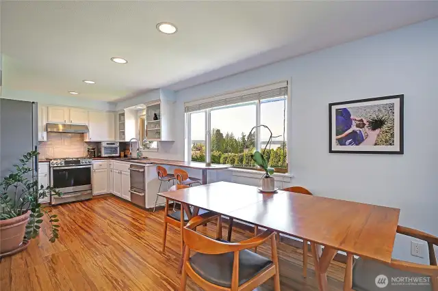 Great dining Area~