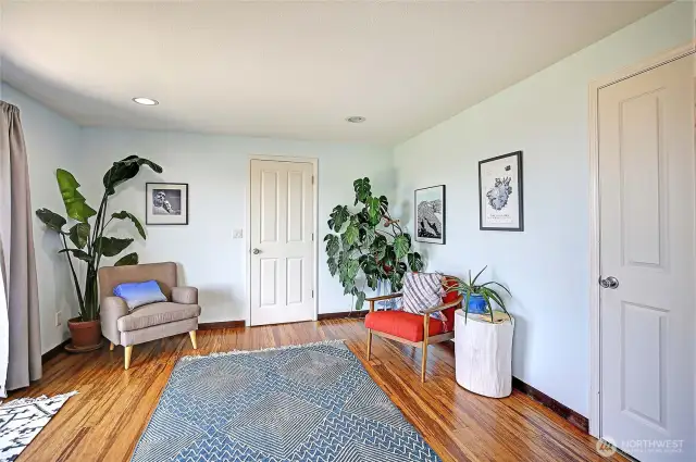 Sitting Area~