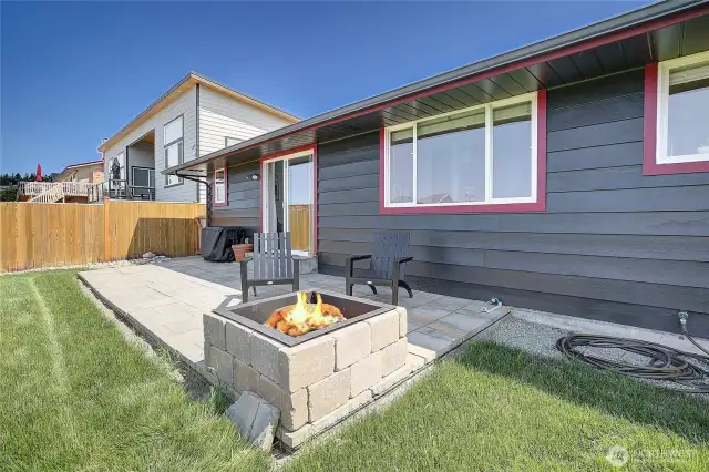 Easy, Low Maintenance Inside and Outside~
