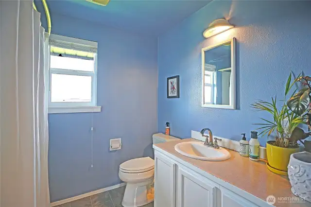 Full Bathroom~