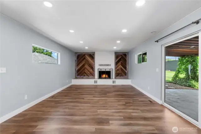 Living Room, Custom Features, Fireplace