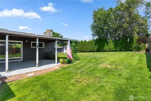 Manicured Grounds, Outdoor Lifestyle Discovered