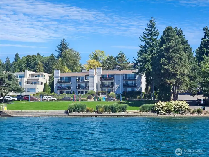 Sunset Pointe is located across the street from Houghton Beach Park on Lake Washington.