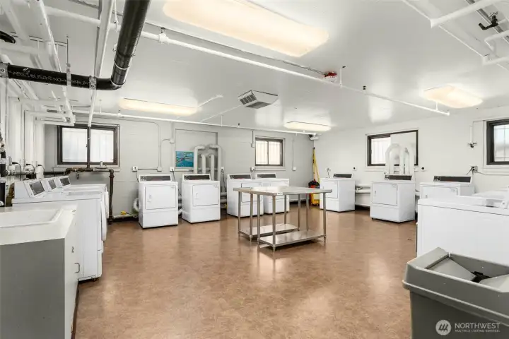 Basement level Free laundry room