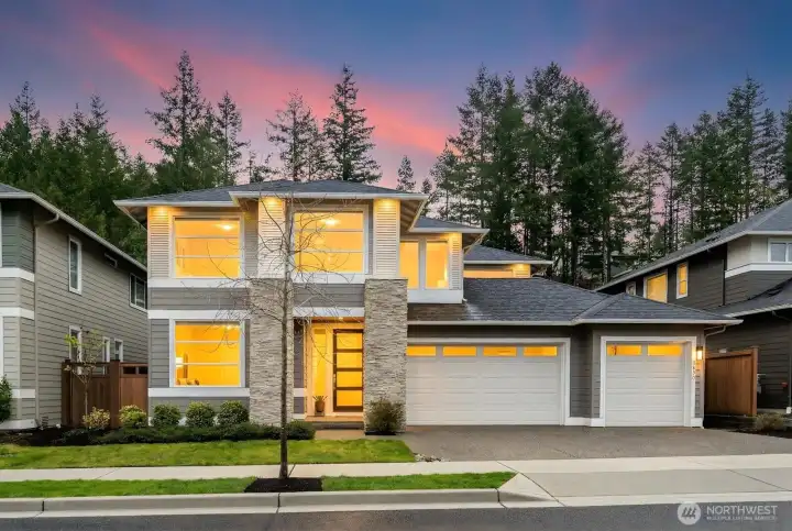 A masterclass in Northwest Contemporary design, this 3,082-square-foot sanctuary unfolds across two luminous levels featuring 4 bedrooms, 2.5 bathrooms and a 3-car garage, all set against the storied backdrop of the Cascades.