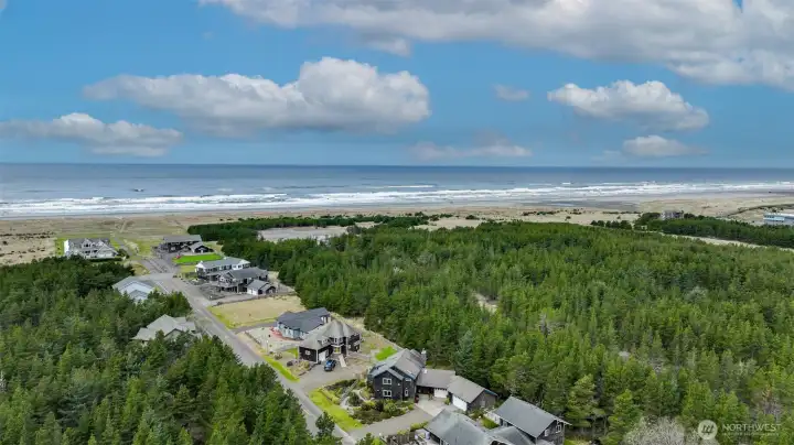 4th house in from the Pacific ocean. Just a 5 minute walk to toes in the sand