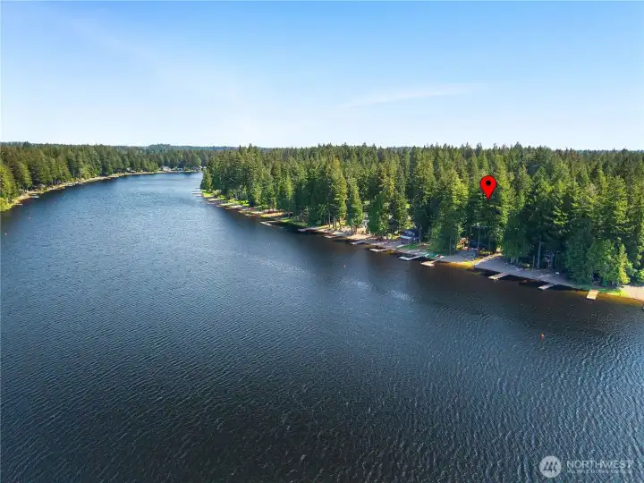Location location location. Swim, kayak, boat, you can have it all!