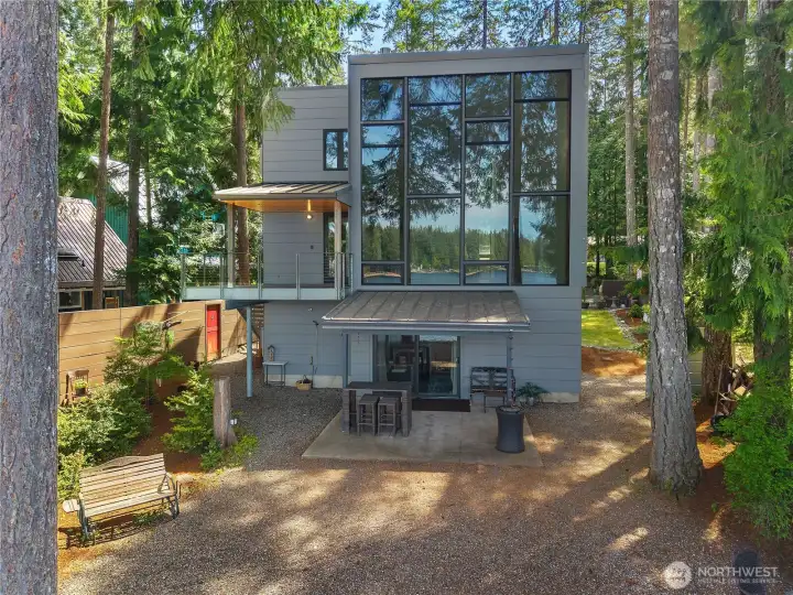 View of the home, the water reflection.