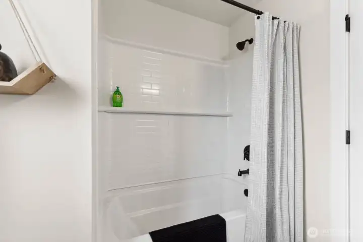 Photos are for representation only. Features, colors and selections may differ from photograph. See site agent for details. Photos are for representation only. Features, colors and selections may differ from photograph. See site agent for details.