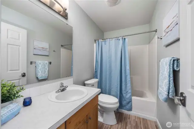 Full bath located on the upper level.