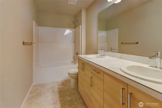 Photos are of a previously built  Summit floor and may show an upgrade or a product no longer available.