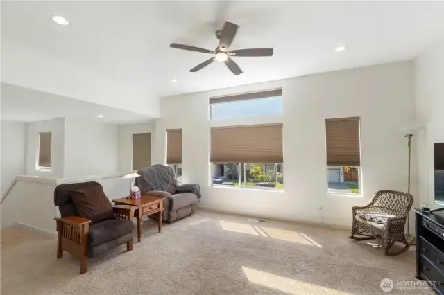 Spacious loft, very peaceful setting.