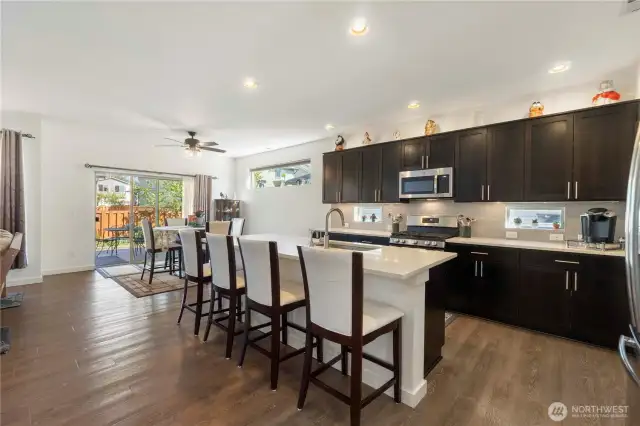 Spacious kitchen, abundance of counter space