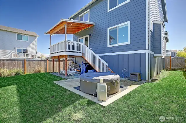 Big backyard, backs up to The Stanwood Trail & park!