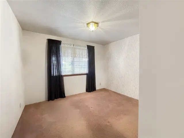 2nd Bedroom.