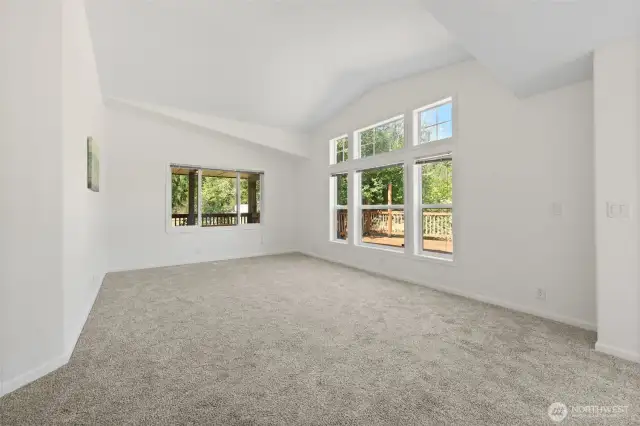 Front family room that looks onto the deck