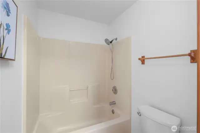 Full bathroom in the primary ensuite.