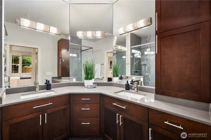 Even the bathroom has extra storage!
